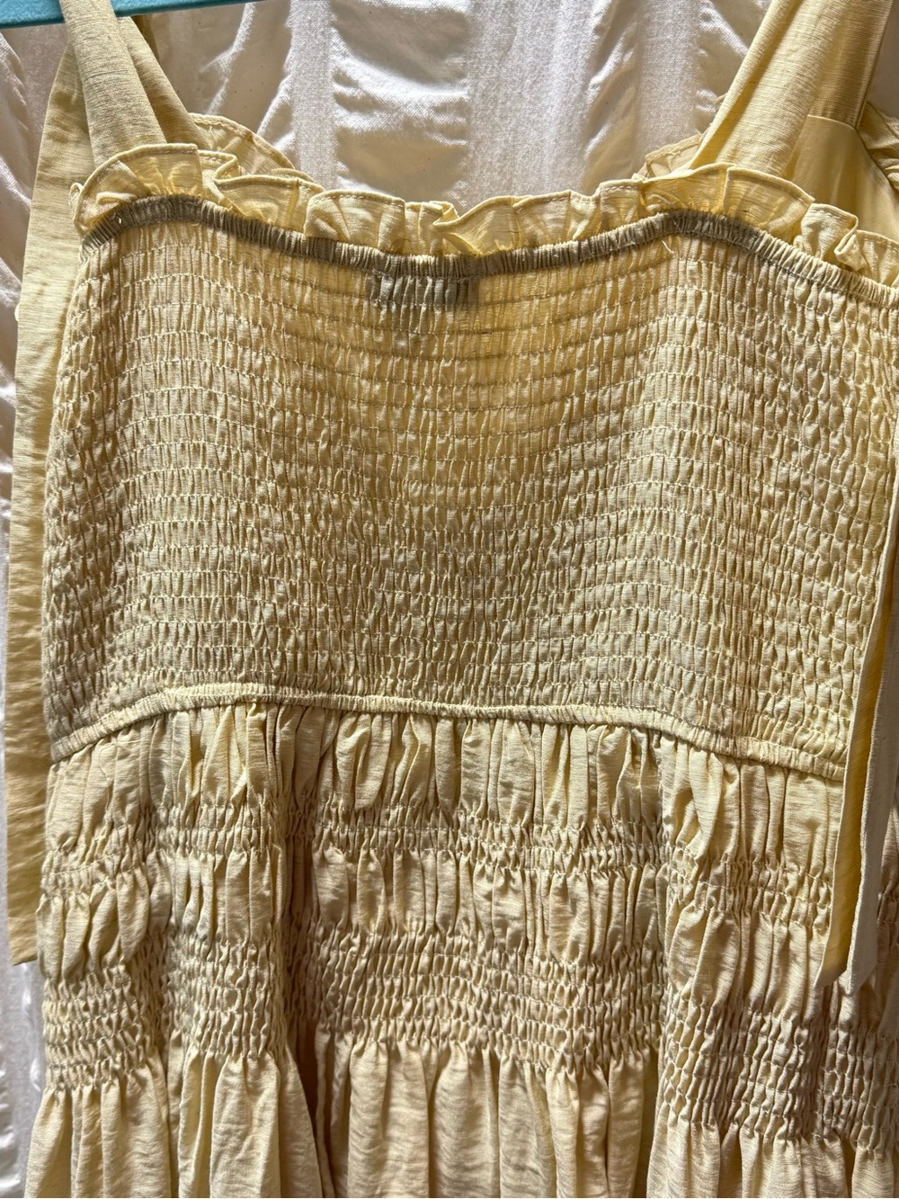 Moon River Butter Cream Yellow Smocked Tie-Shoulder Midi Dress Size M - Picture 6 of 8